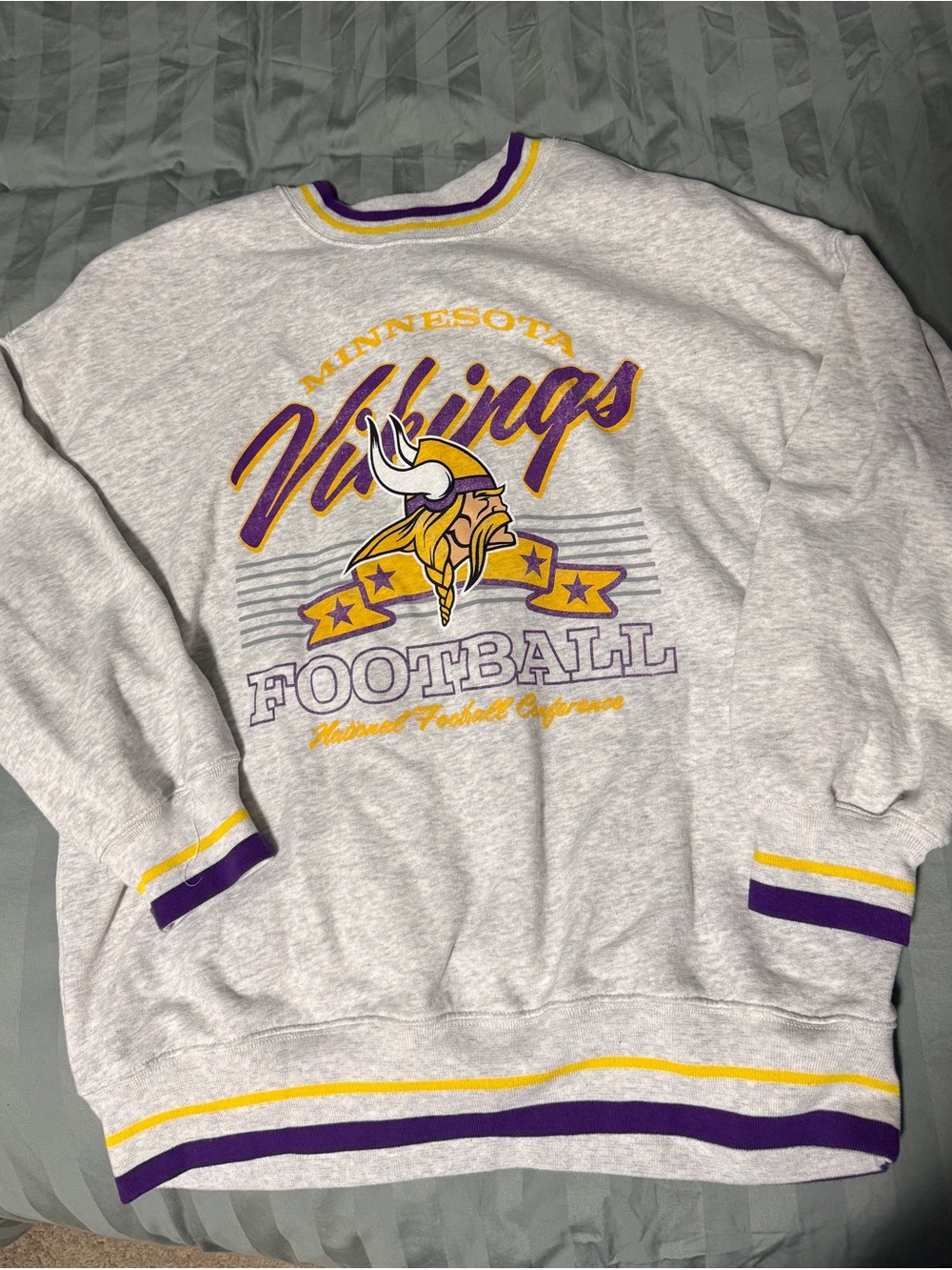 Abercrombie & Fitch NFL Collection Minnesota Vikings Crewneck, Oversized Fit